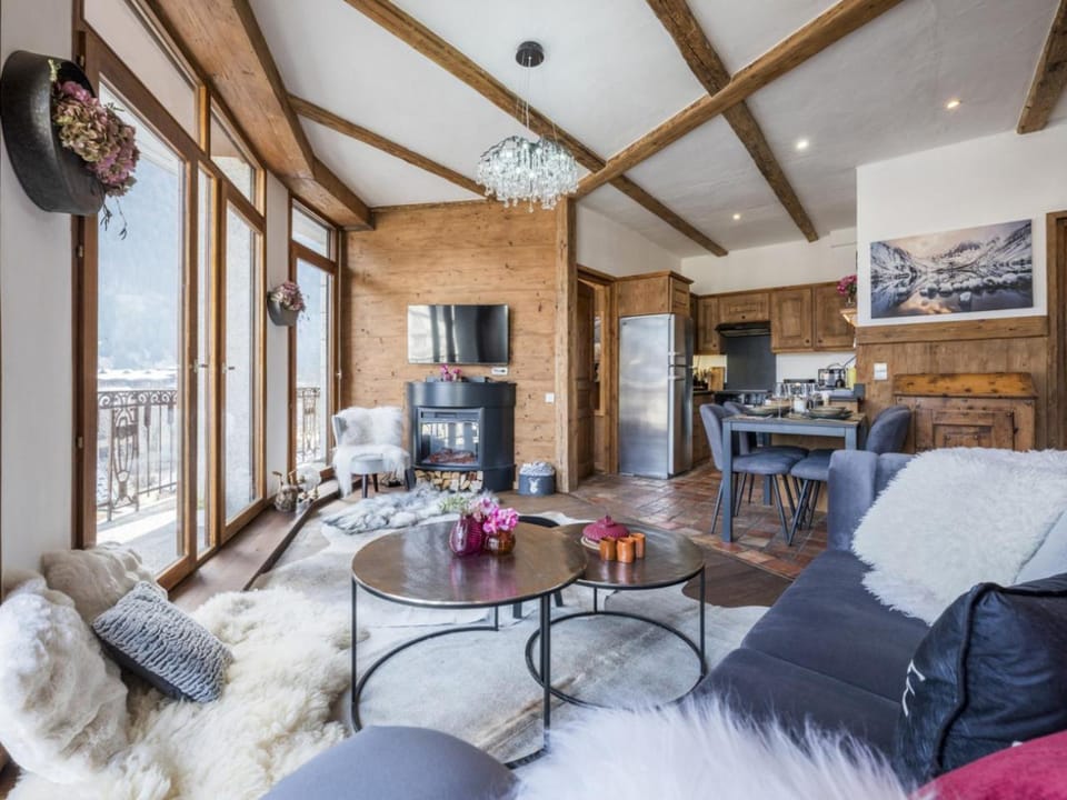 Diamond - Hyper Central 2 Bedrooms - Magnificent Views Apartment in Chamonix