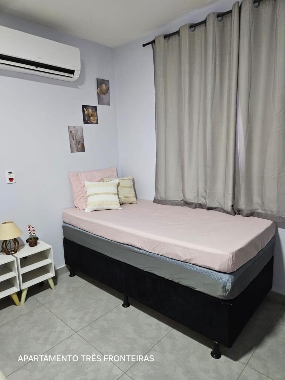 Bed, Bedroom, air conditioner