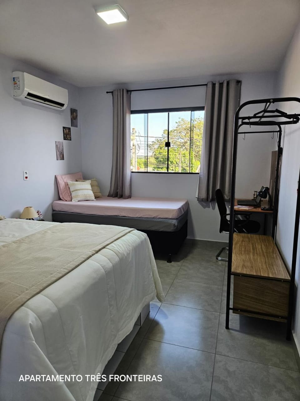 Bed, Photo of the whole room, Bedroom, air conditioner