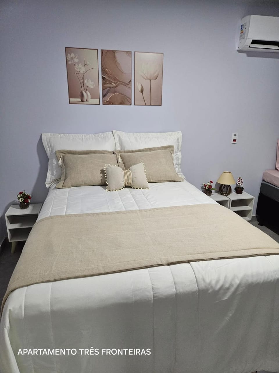 Bed, Bedroom, air conditioner