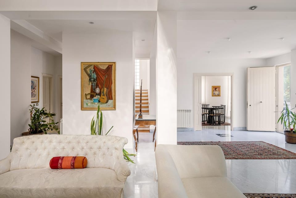 Living room, Photo of the whole room, Seating area
