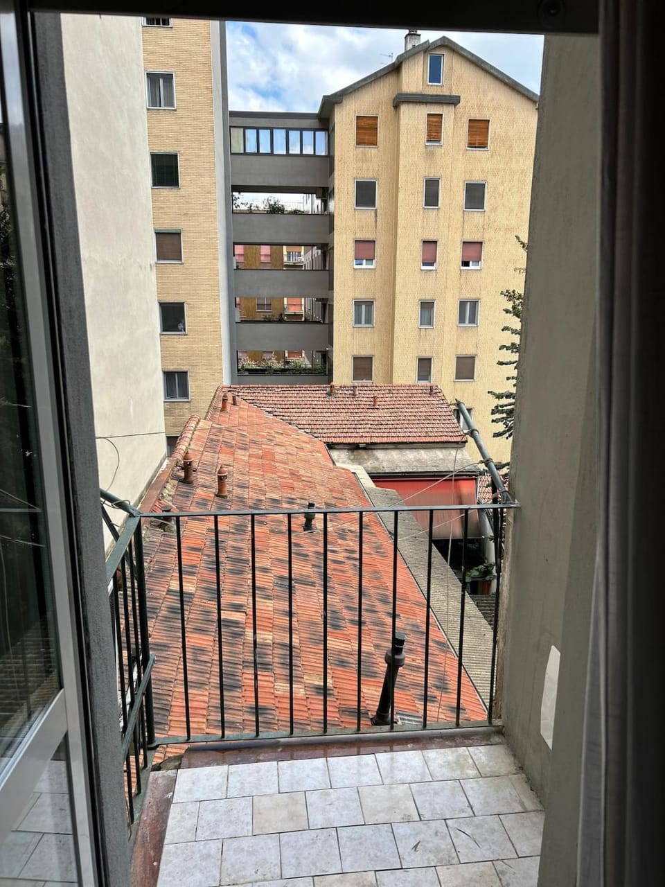 Property building, View (from property/room), Balcony/Terrace