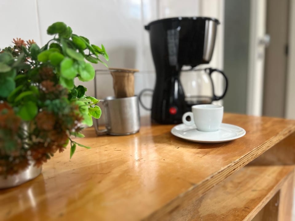 Coffee/tea facilities, Kitchen or kitchenette, Internal: Not applicable to any particular room
