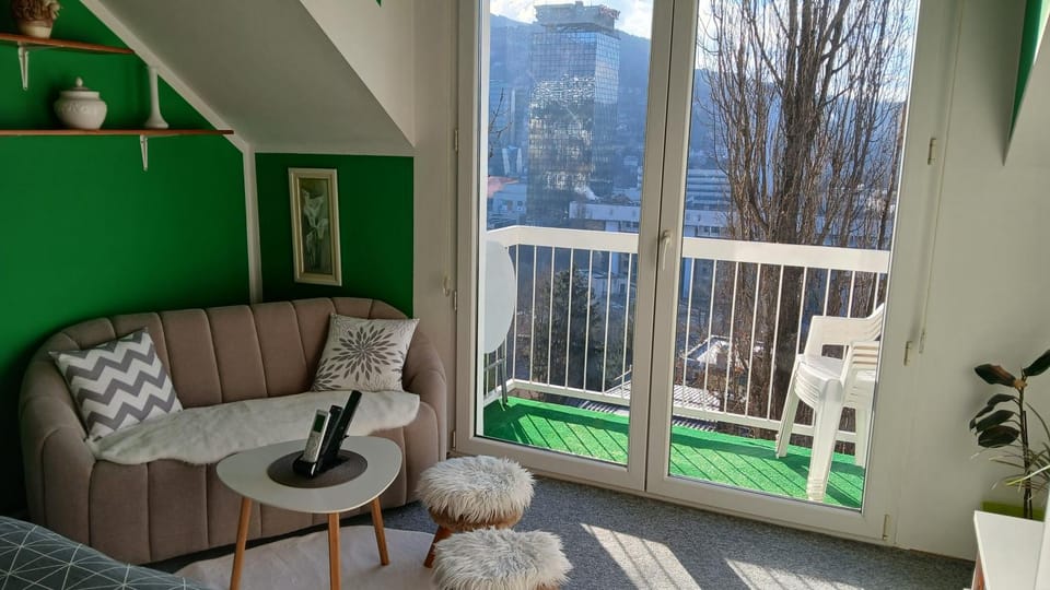 Green Gallery Apartment in Sarajevo