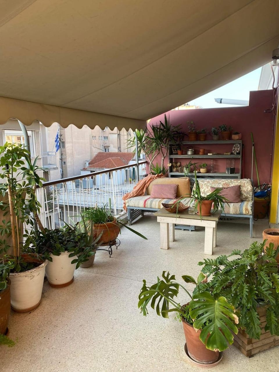 7th floor bright penthouse in quiet pedestrian Apartment in Athens