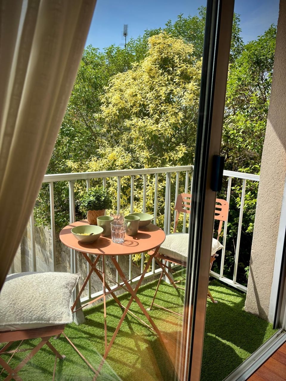 Patio, Spring, View (from property/room), Balcony/Terrace, Dining area, Garden view