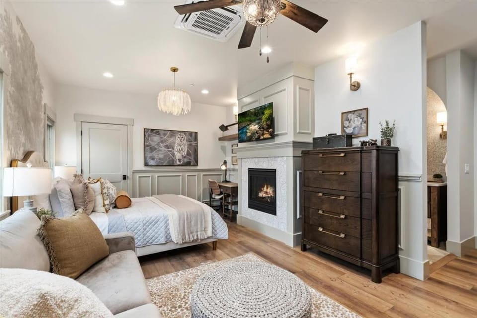 The Owl Room - Contemporary Loft in the Heart of Midway Near Park City Ski Resorts Apartment in Midway