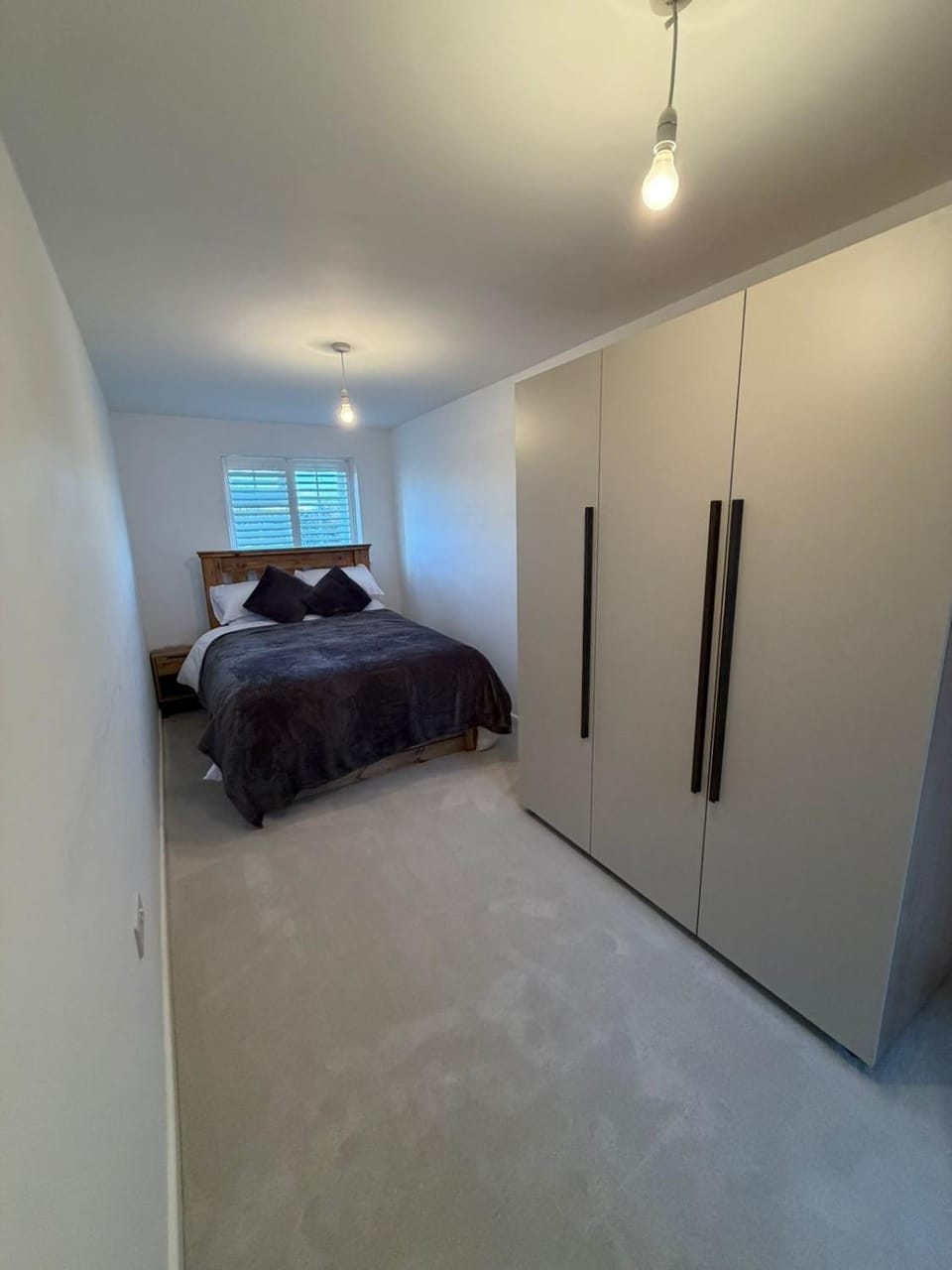 Bed, Photo of the whole room, Bedroom, wardrobe