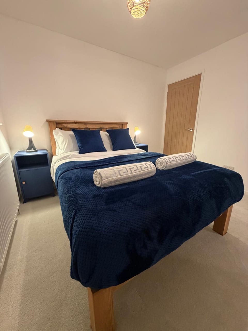 Bed, Bedroom, towels, towels, wardrobe