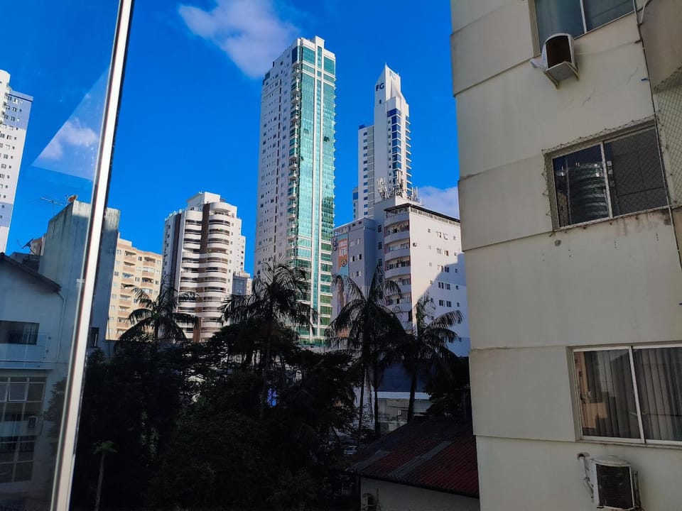 01 dorm BC - Praticidade e boa localização - Cambará Apartment in Camboriú