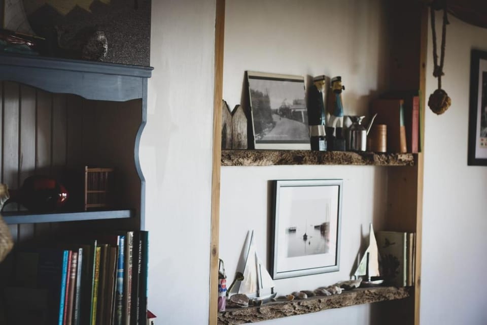 Cowes View Seaside beach cottage, House in Fareham