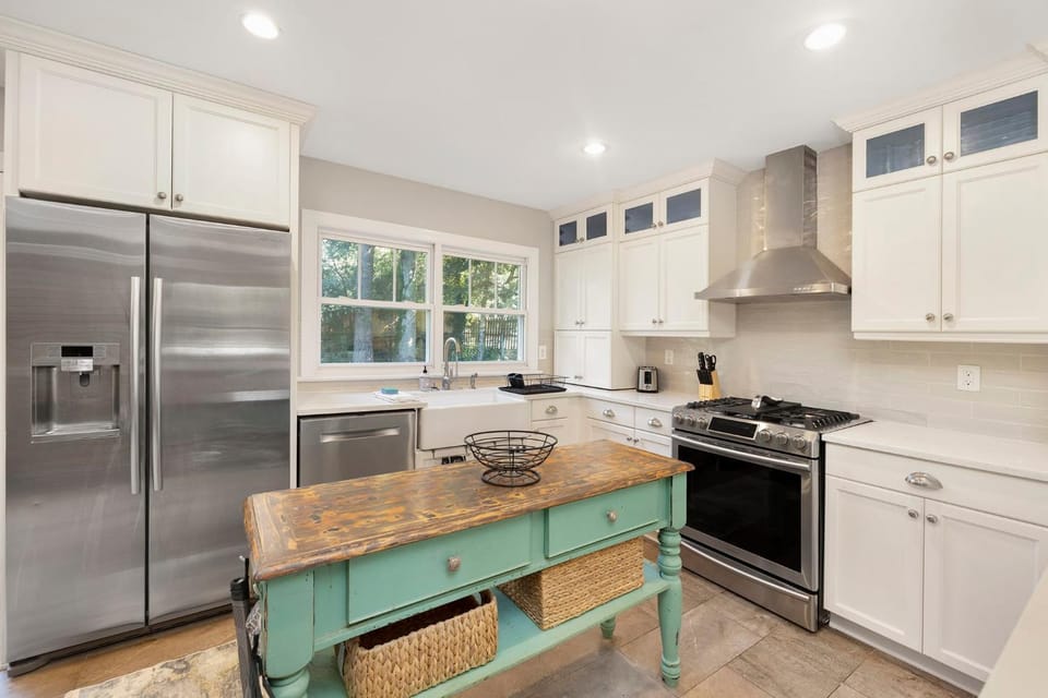 Charm of SouthPark - 5 Bedrooms - 1 of a Kind Lot! House in Charlotte