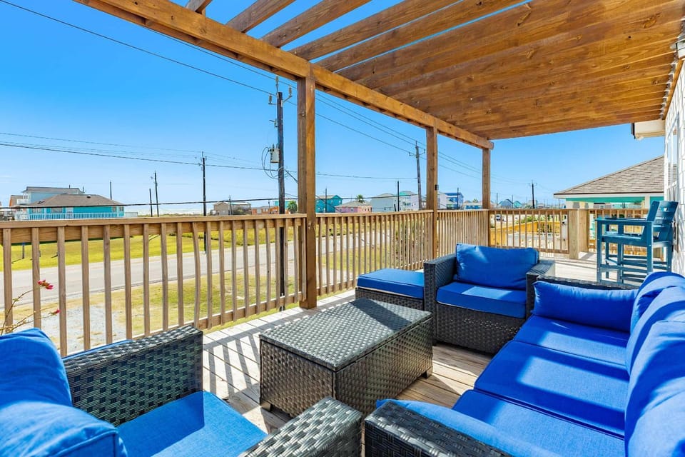 Lake2Sea - Spacious Retreat, Gulf & Waterway View! House in Surfside Beach