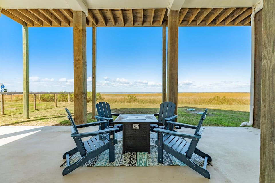 Lake2Sea - Spacious Retreat, Gulf & Waterway View! House in Surfside Beach