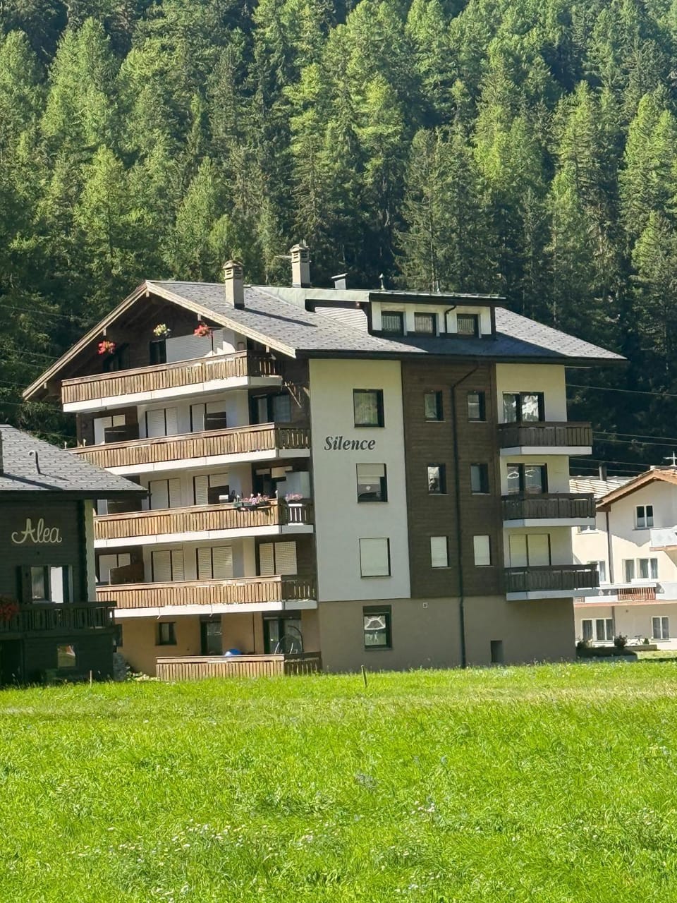 Property building, Spring, Day, Natural landscape, Children play ground, Children play ground, Ski School, Skiing, View (from property/room), View (from property/room), Balcony/Terrace, Hiking, Mountain view, children, older children
