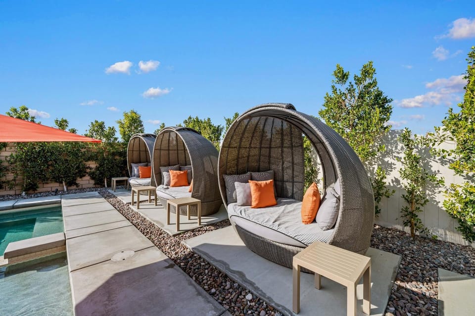 High Noon - New, Incredibly designed Pool Home House in Indio