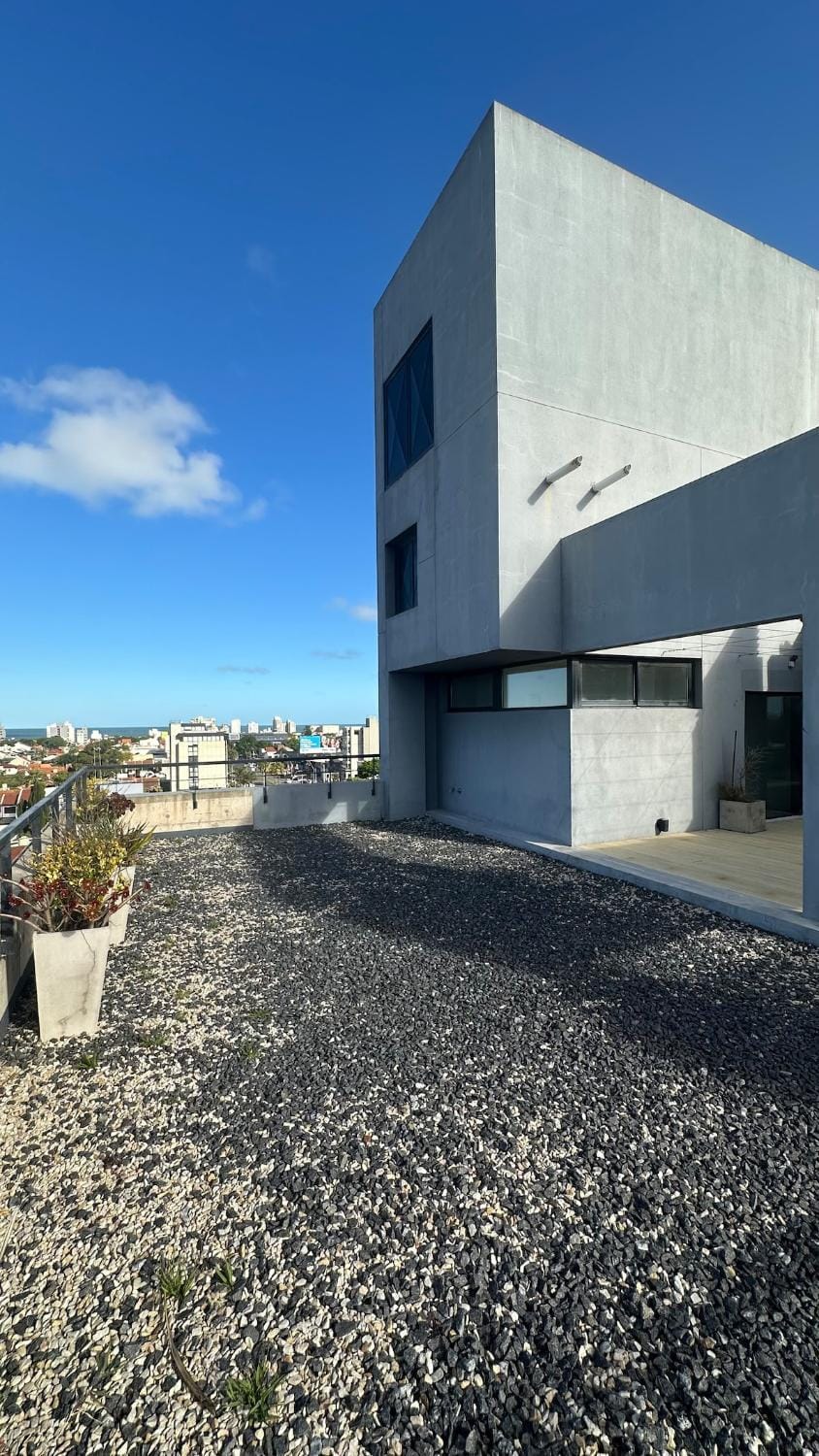 Bright on the avenue Apartment in Mar del Plata