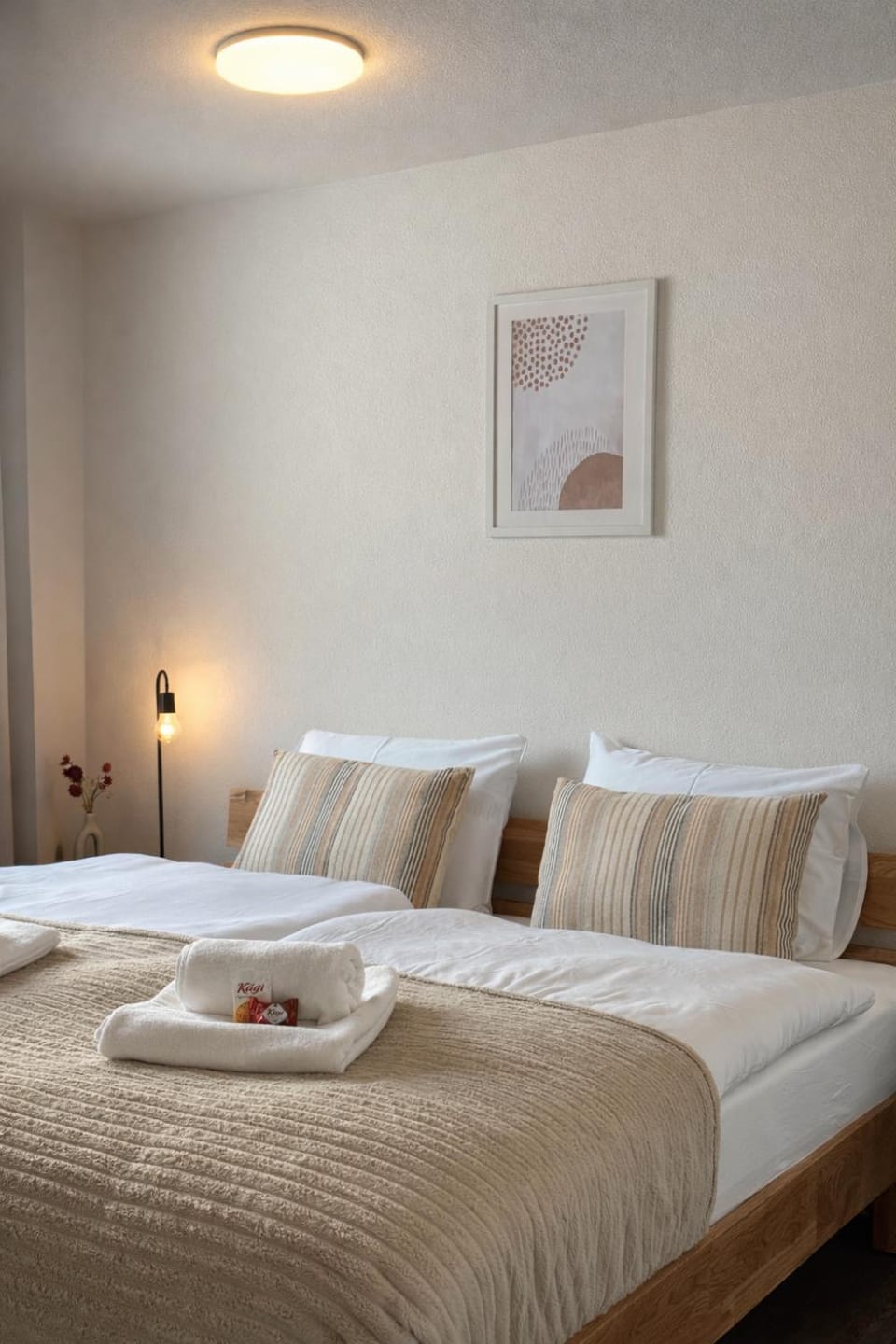 Bed, Photo of the whole room, towels, wardrobe