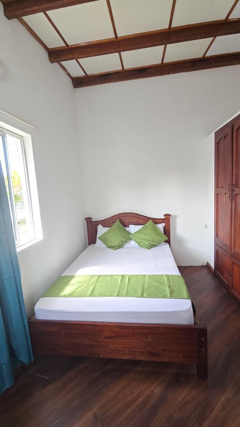 Charming Seafront Duplex - Seaview & Beach Access Villa in Rivière du Rempart District, Mauritius
