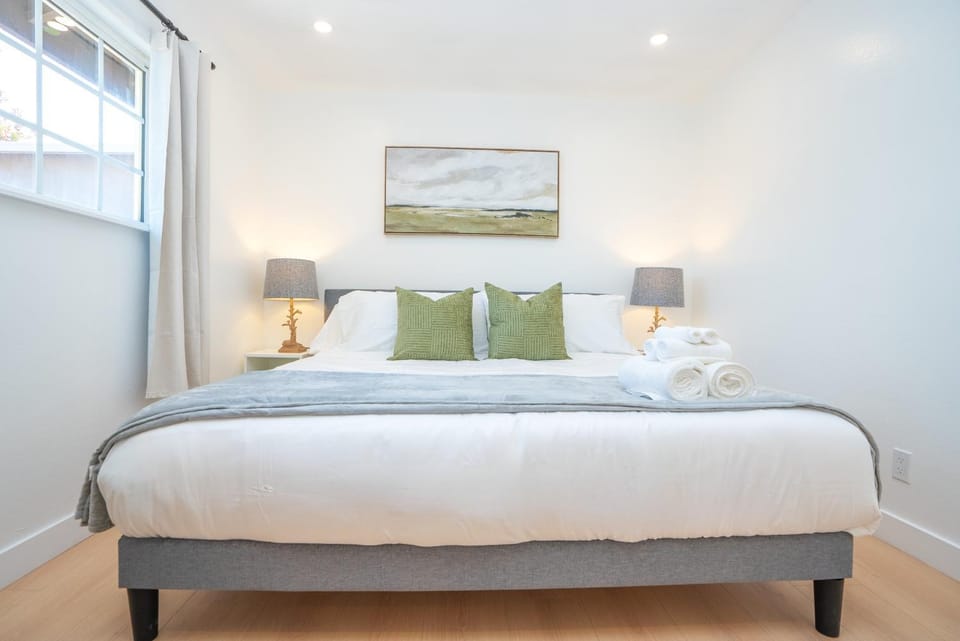 Bed, Bedroom
