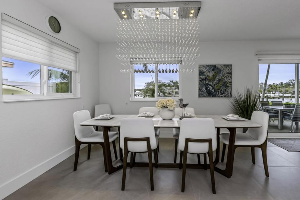 Azule Waterfront Villa with Private Dock House in Indian Rocks Beach