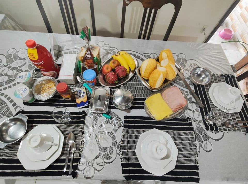 Quarto em casa de família Vacation rental in Belém