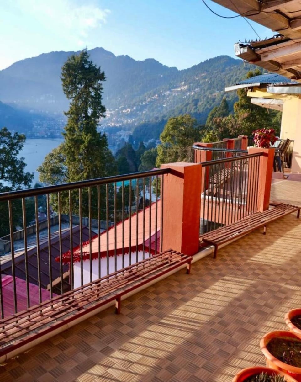 Balcony/Terrace, Lake view
