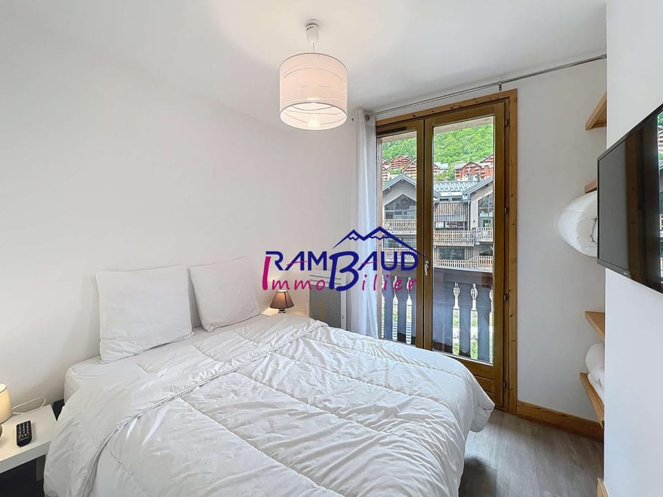 Appartement 4 pers, centre Valloire, proche télécabine - FR-1-854-40 Cabin in Auvergne-Rhône-Alpes