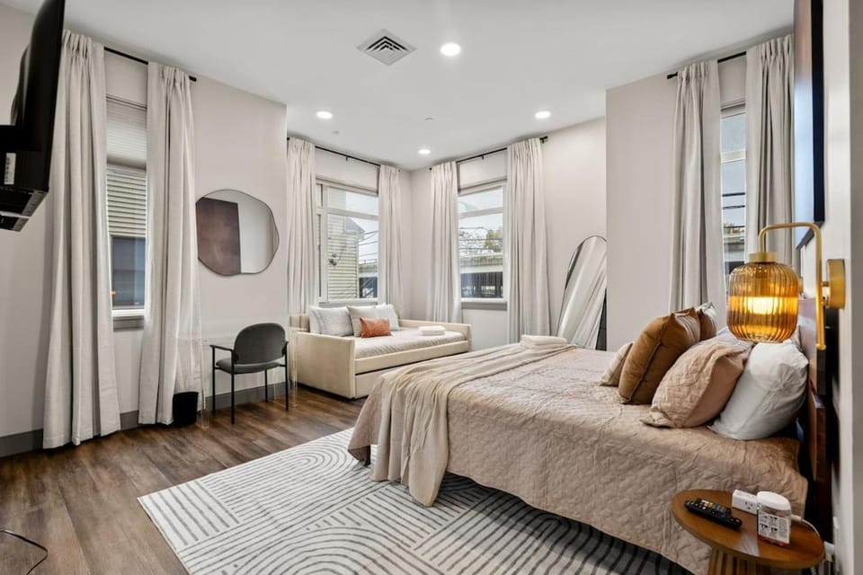Bed, Bedroom