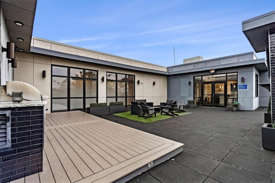 Property building, Patio, Communal lounge/ TV room