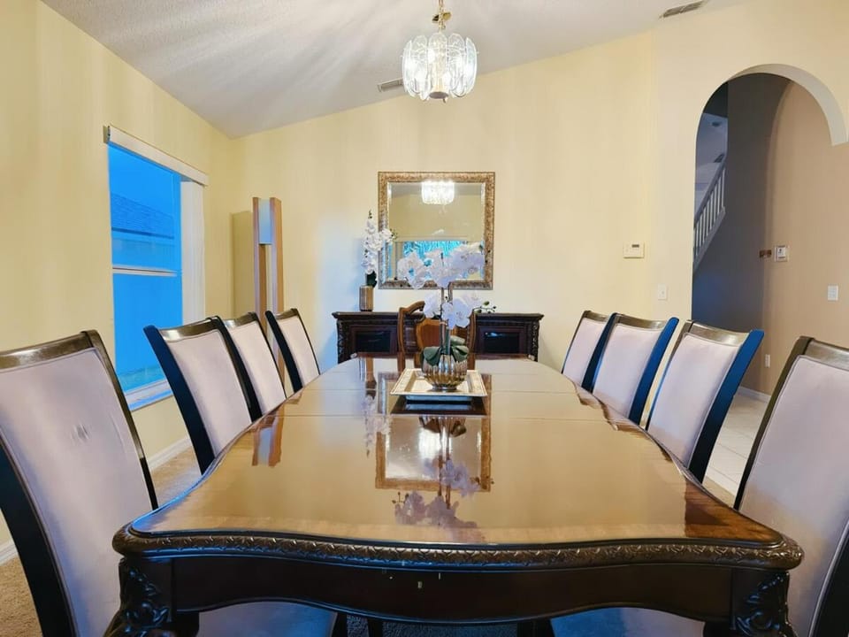 Luxury Family Villa with Pool Near Disney Parks Villa in Kissimmee