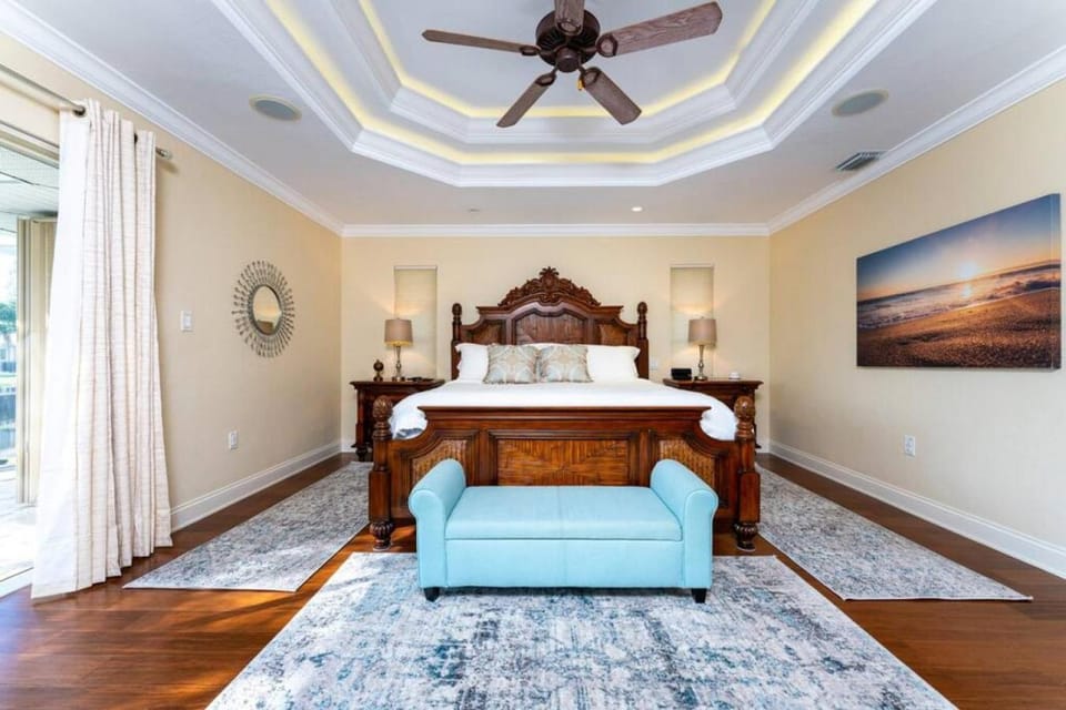 Hibiscus Villa Heated Pool Dock Bikes House in Charlotte Park
