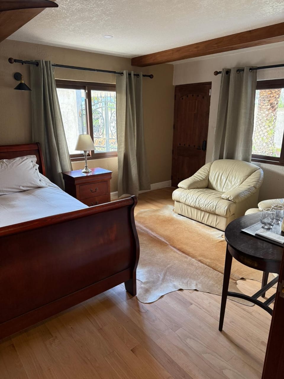 Hotel California Bed and Breakfast in O'Higgins, Chile