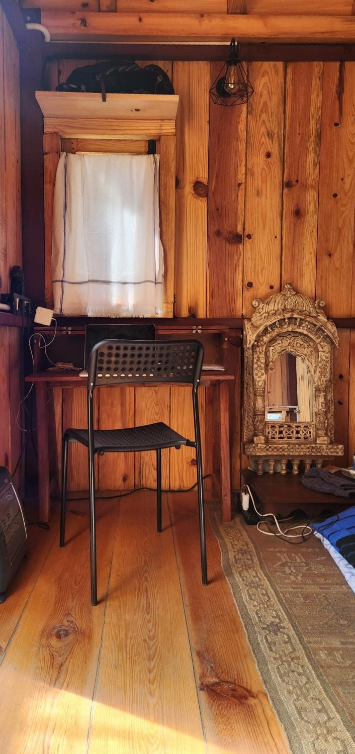 furniture, internet