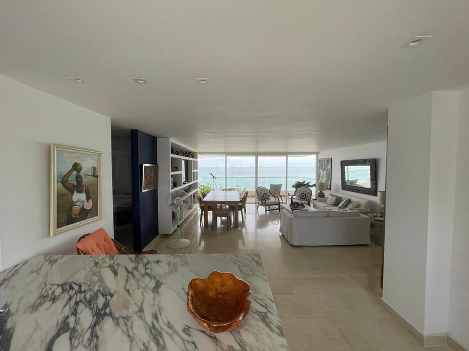 Oceanfront Oasis Apartment in Cartagena