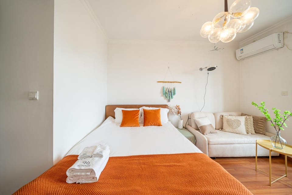 XinNi - Warm Cozy Downtown Studio with Relaxing Lounge Corner Apartment in Shanghai
