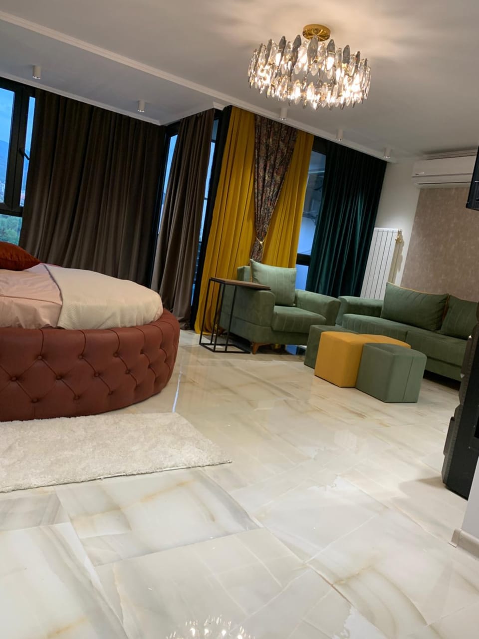 DL Business Studio - Panorama View Apartment in Tbilisi, Georgia