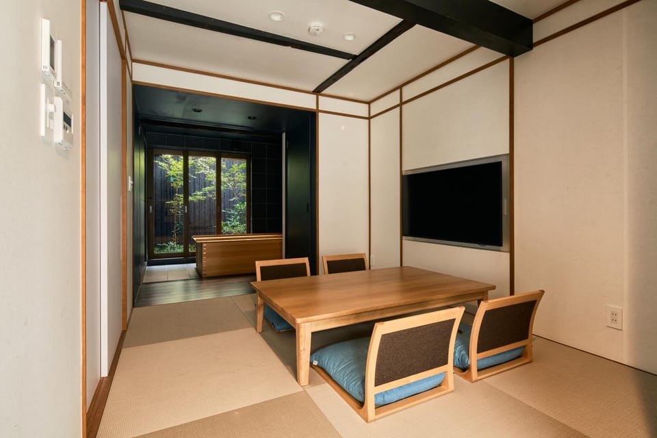 TV and multimedia, Living room, Garden view