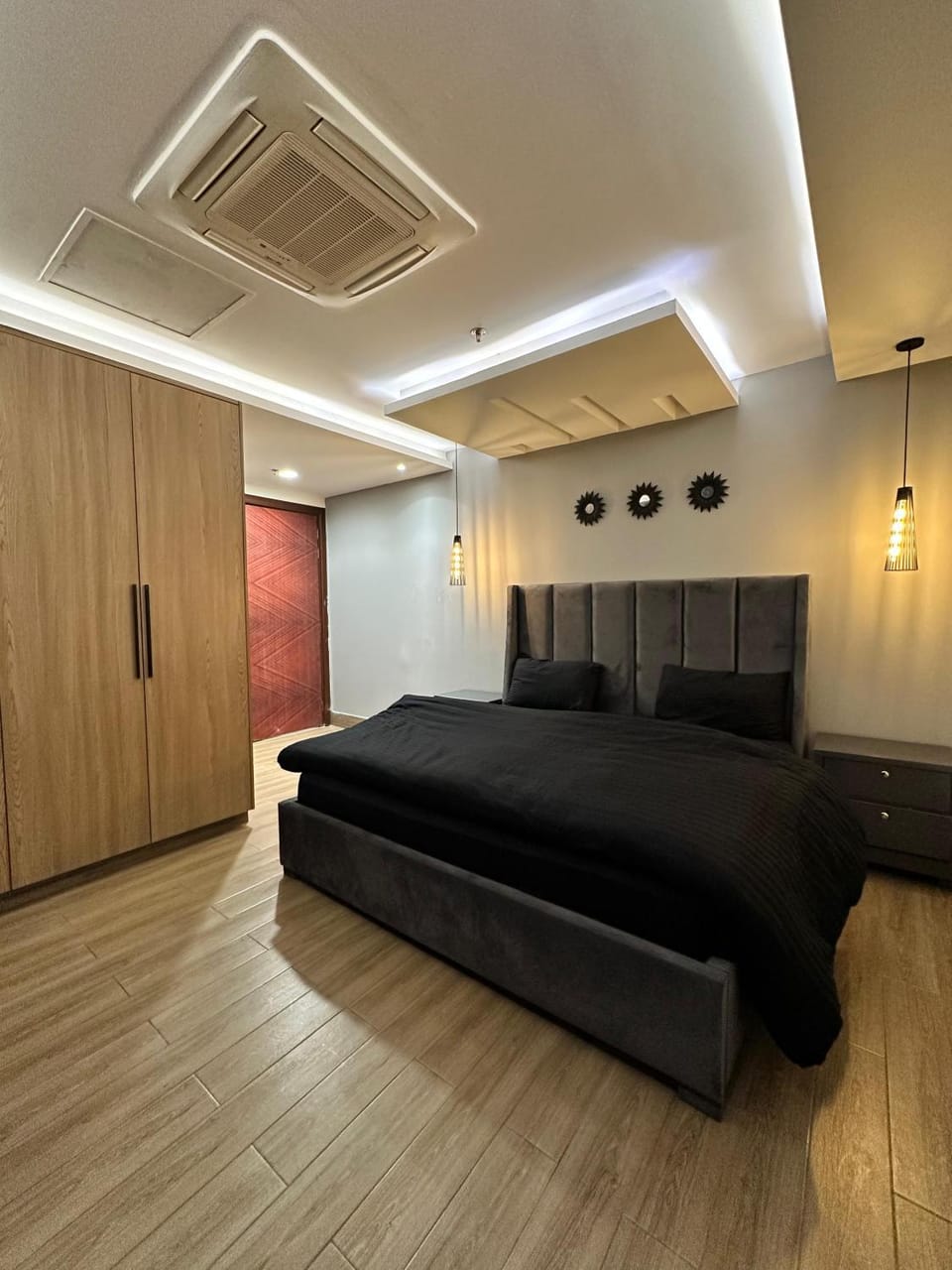 Bed, Photo of the whole room, Bedroom, wardrobe