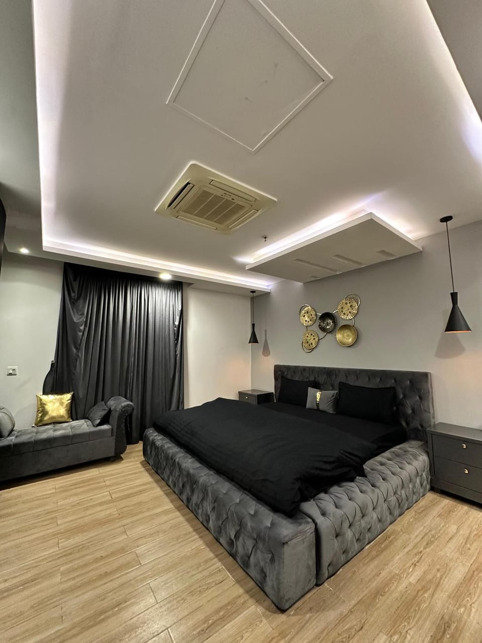 Bed, Seating area, Bedroom, wardrobe