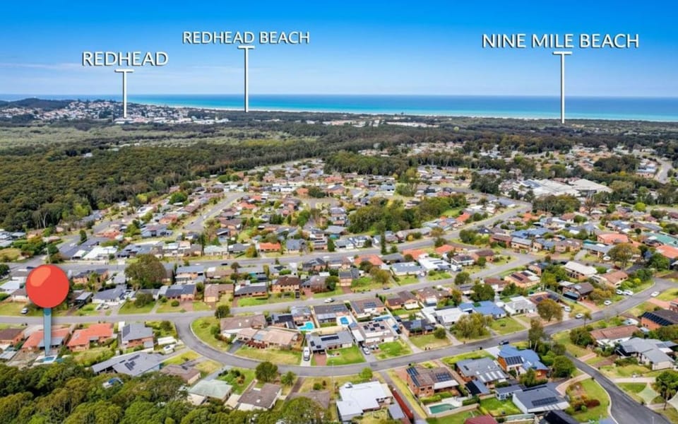 Coastal Family Oasis with Pool, Outdoor Kitchen, Kids Play Area House in New South Wales