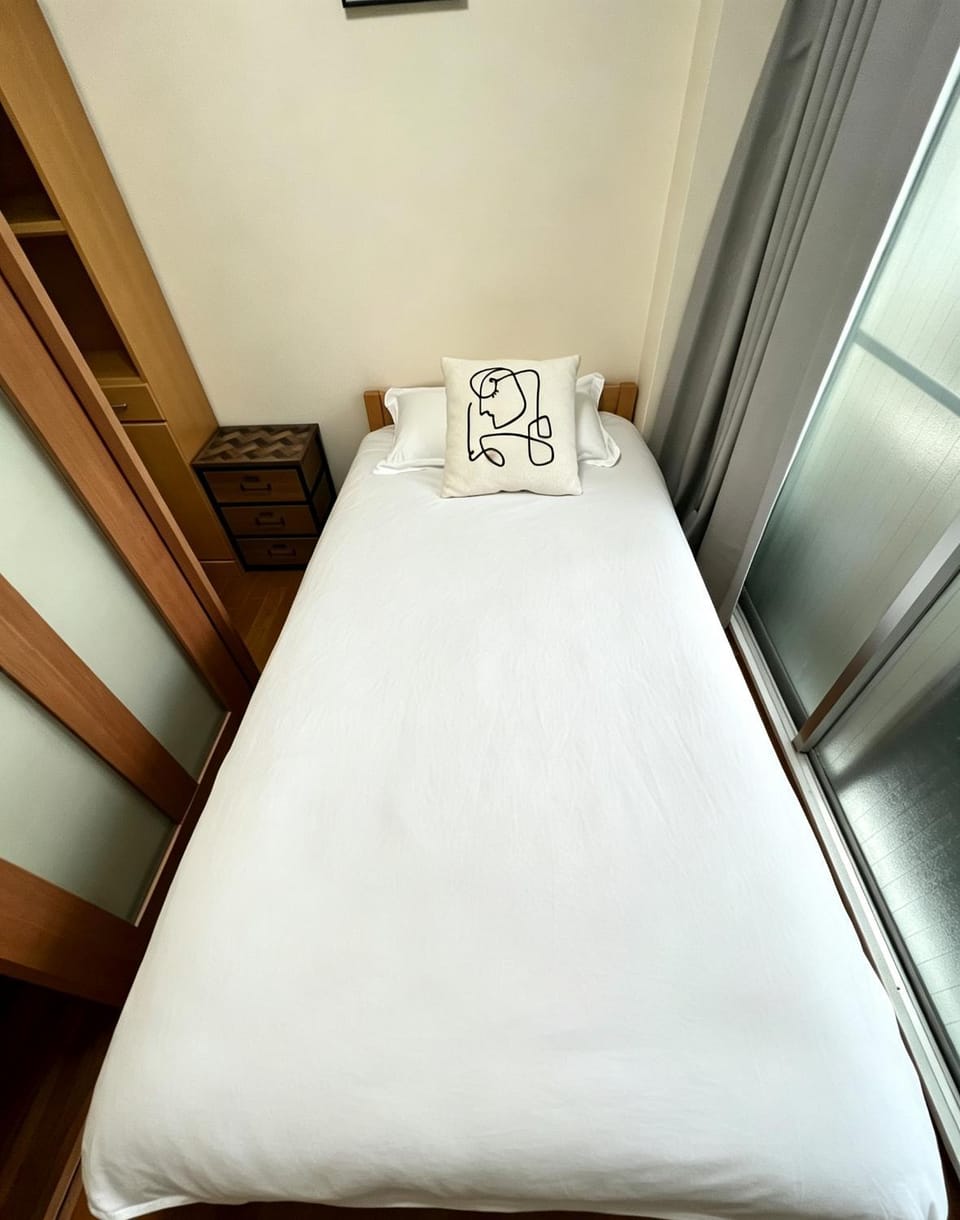 鸟越双床2成田羽田机场直达市中心步行8分钟可抵达车站 Apartment in Japan