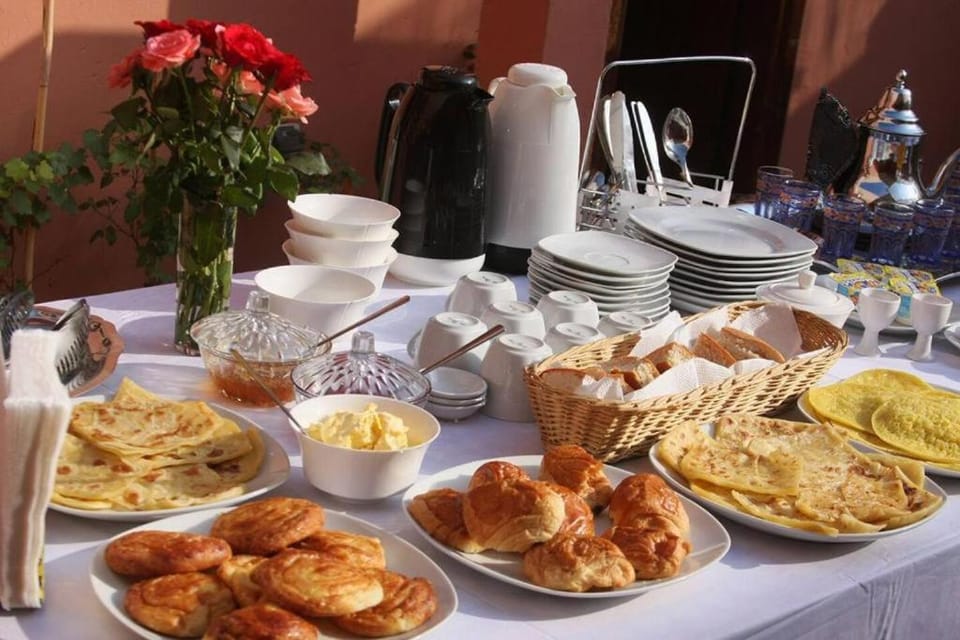 Food and drinks, Food, Breakfast, Continental breakfast, Buffet breakfast