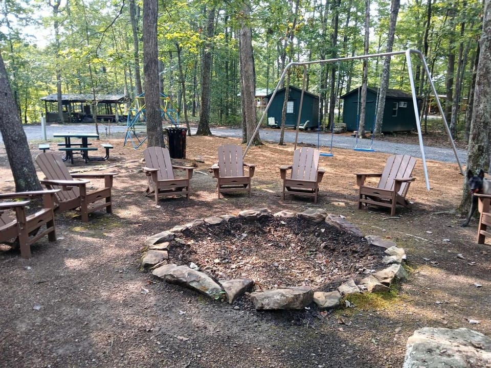 Peaceful Bunkhouse Surrounded by Nature near Graysville, Tennessee House in Tennessee