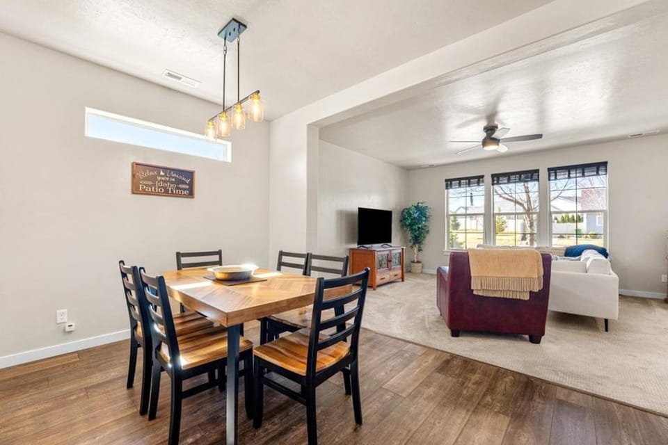Cozy & Stylish Meridian Stay House in Meridian