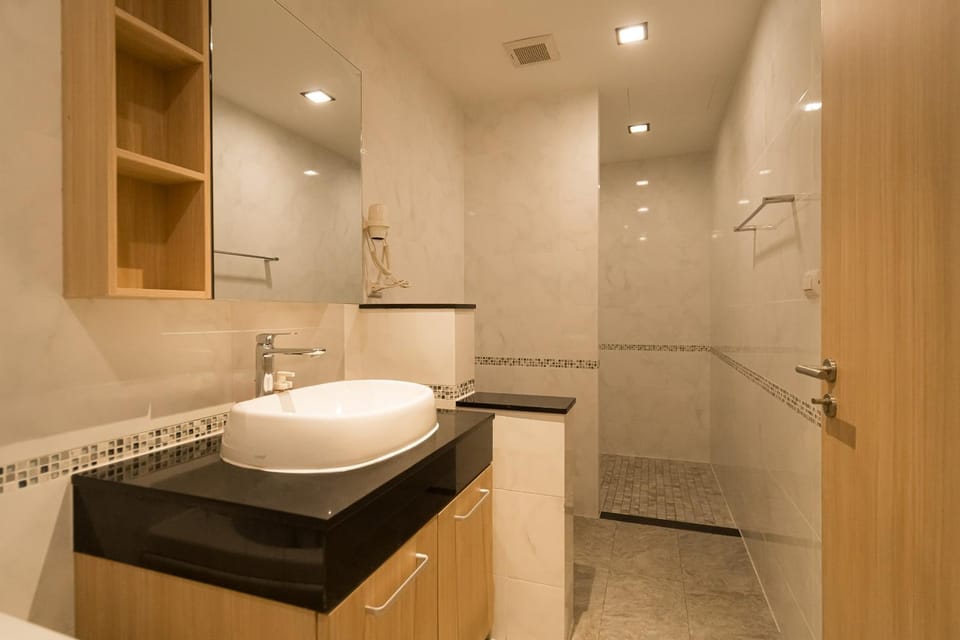 Shower, Bathroom
