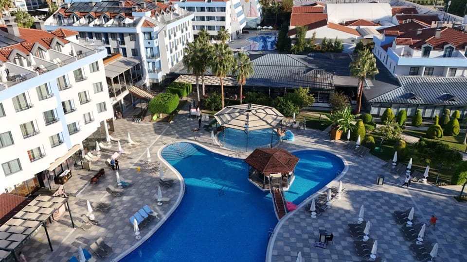 Property building, Swimming pool