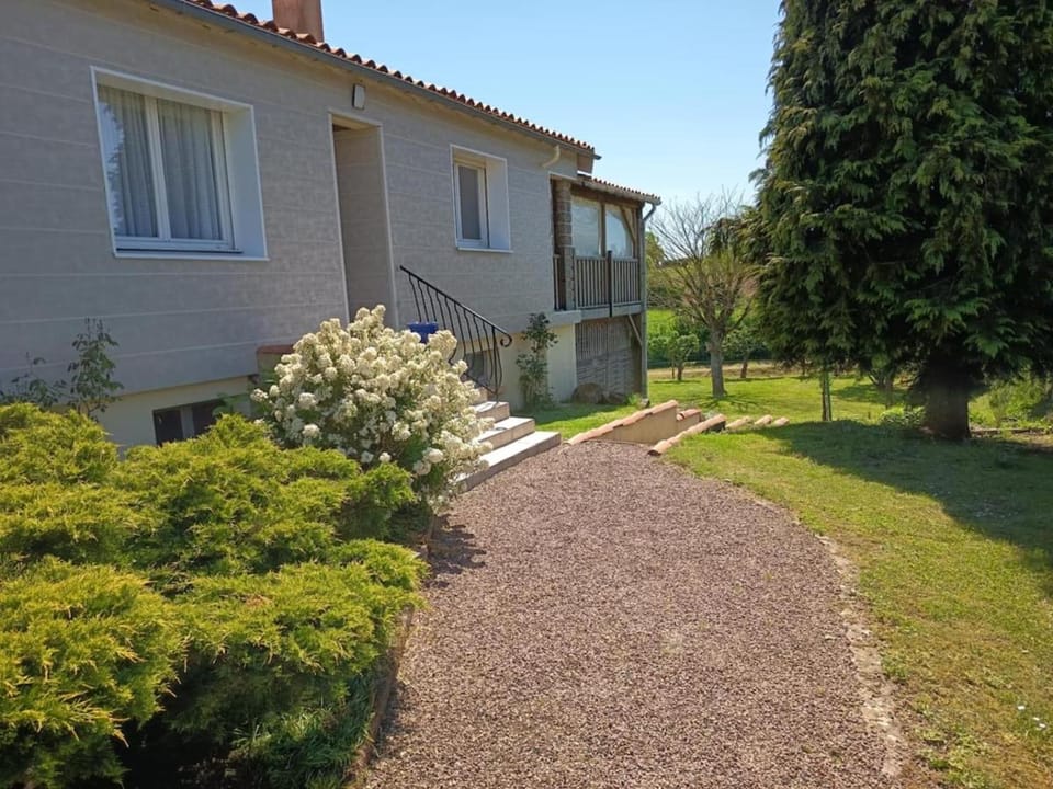 Pavillon du Capitaine -25min Parc-By R&G House in Pays de la Loire