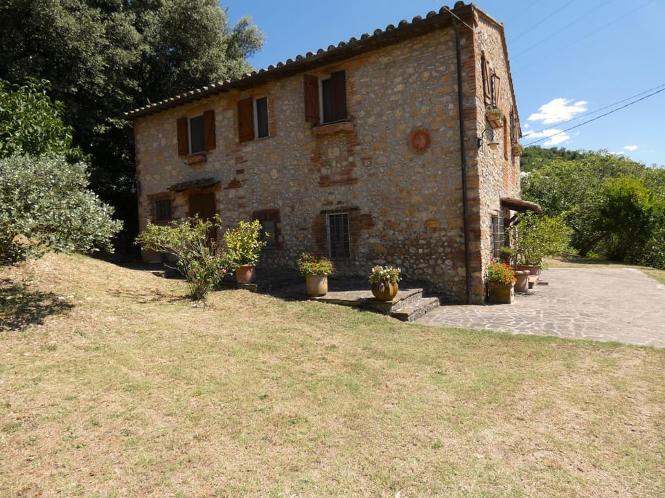 Scappo in Umbria, i casali del Re House in Umbria