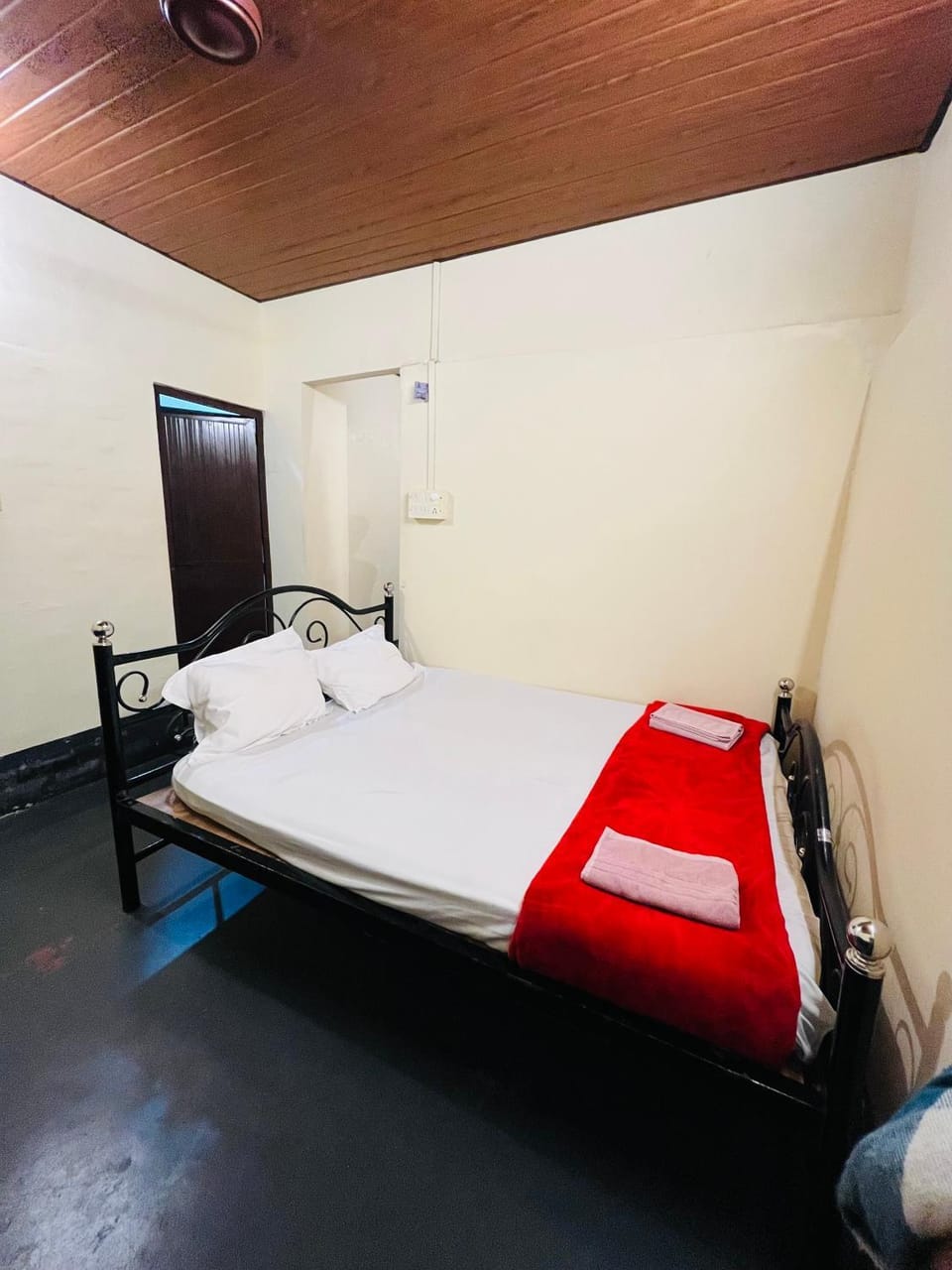 Coastaal Hutt Homestay - Malpe Beach Hotel in Karnataka